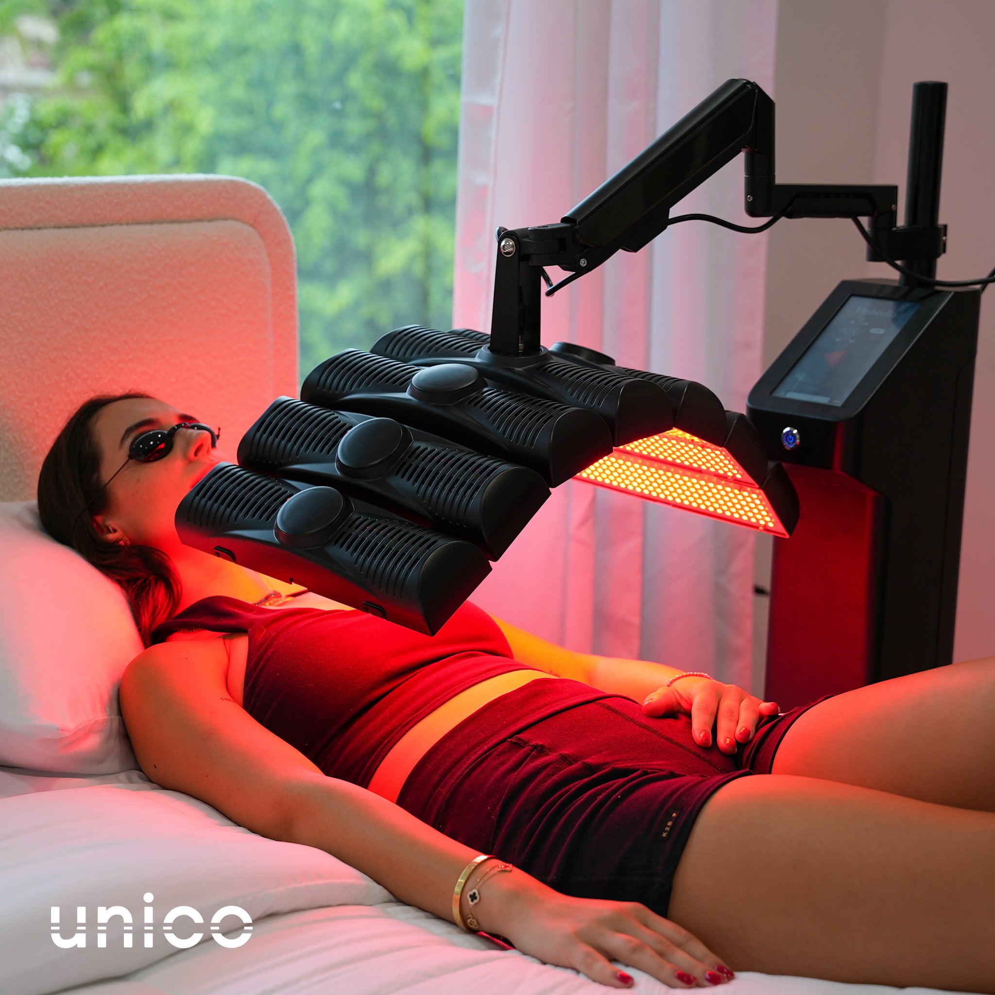 Umbrella Technology | multispectrum LED full body treatment